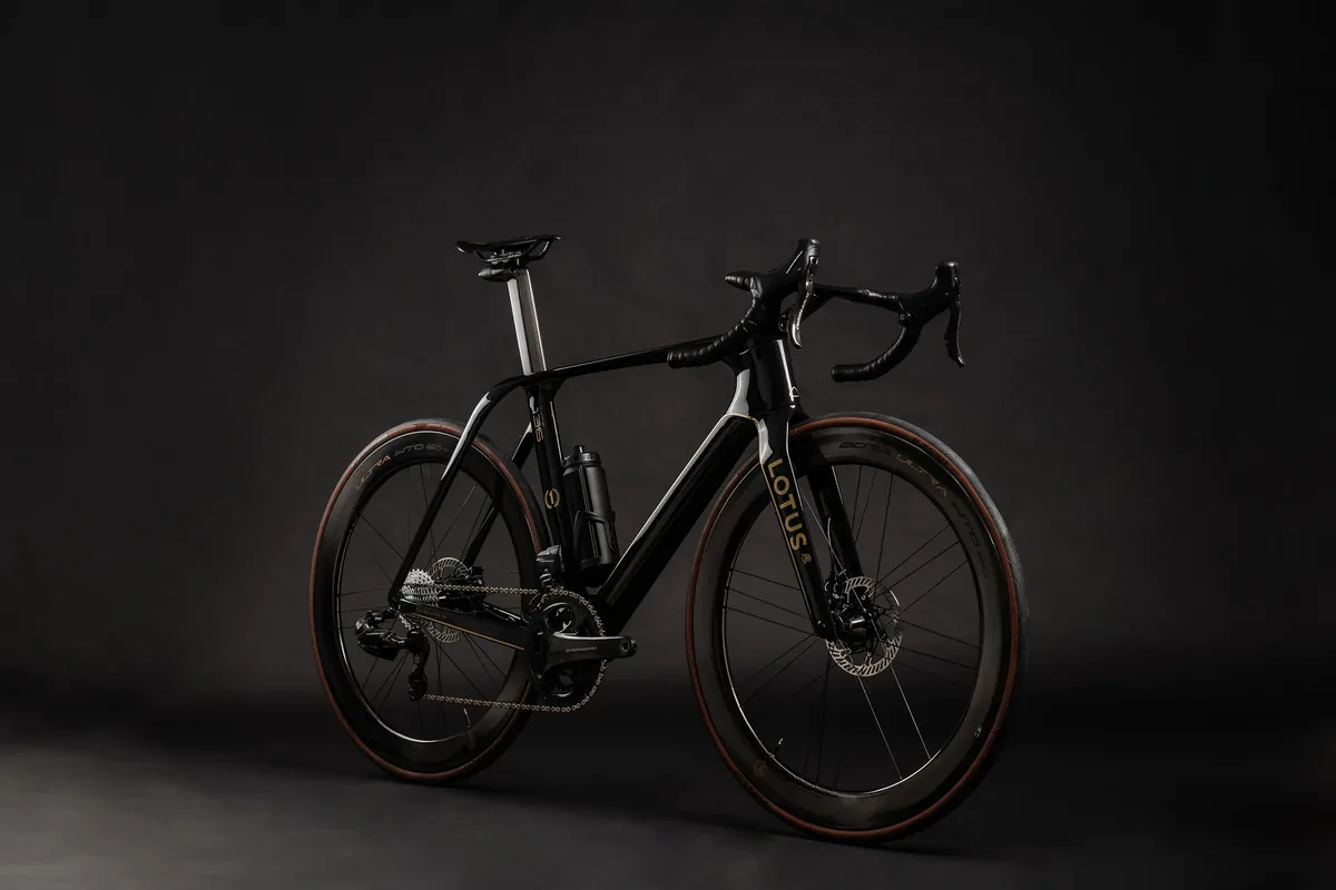 HPS WattAssist e-bike in black, side on, the discreet drive hidden in the frame.